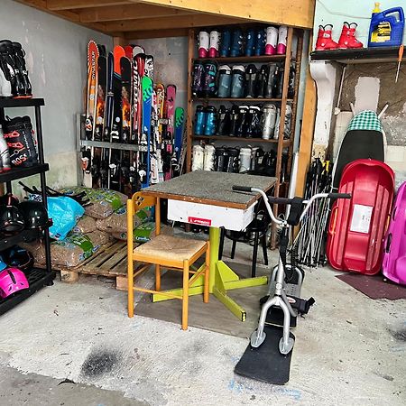 L'Astazou "Pret Gracieux Du Materiel De Ski" Au Studio Luz-Saint-Sauveur Buitenkant foto