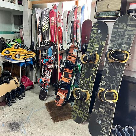 L'Astazou "Pret Gracieux Du Materiel De Ski" Au Studio Luz-Saint-Sauveur Buitenkant foto