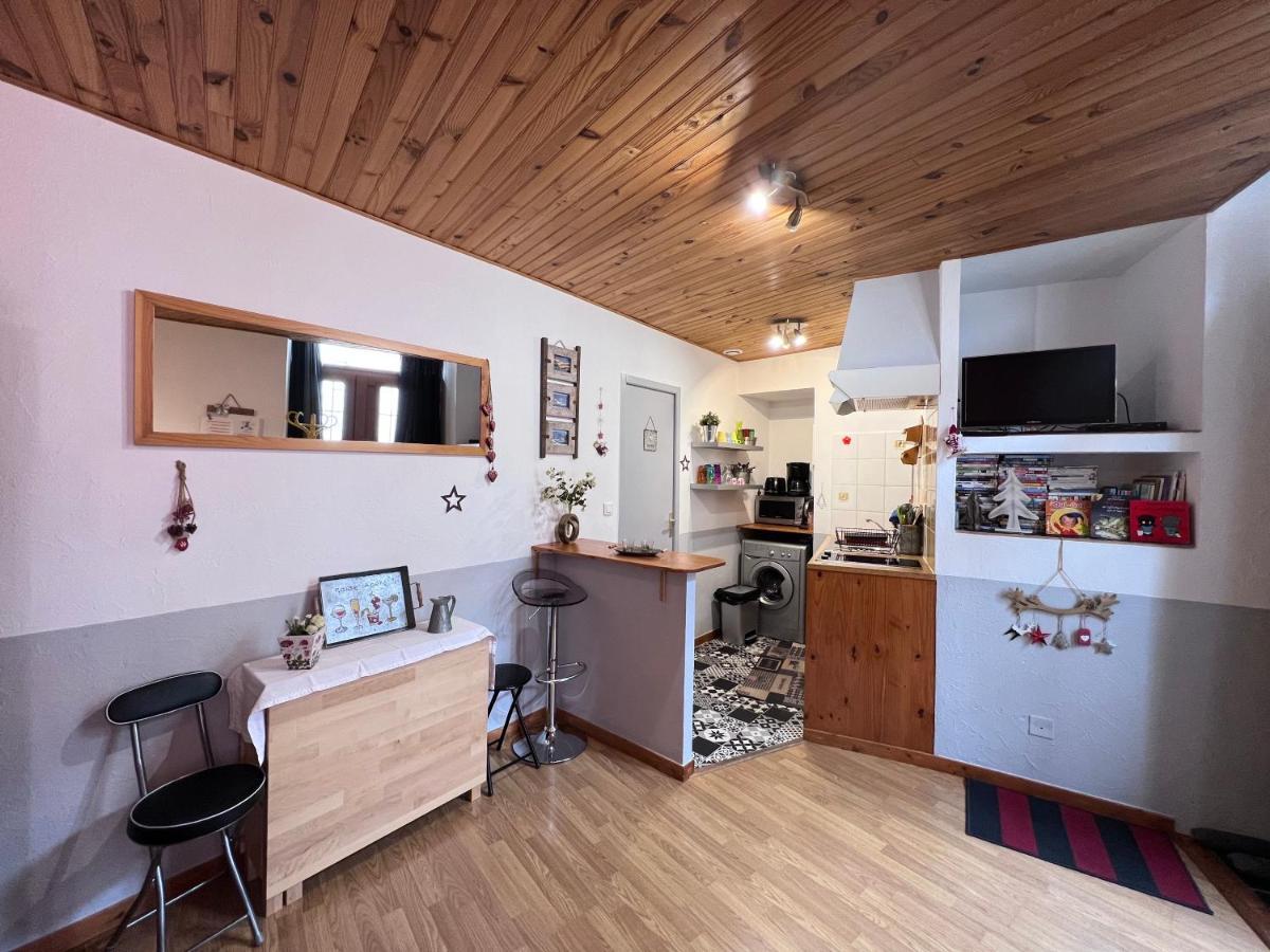L'Astazou "Pret Gracieux Du Materiel De Ski" Au Studio Luz-Saint-Sauveur Buitenkant foto