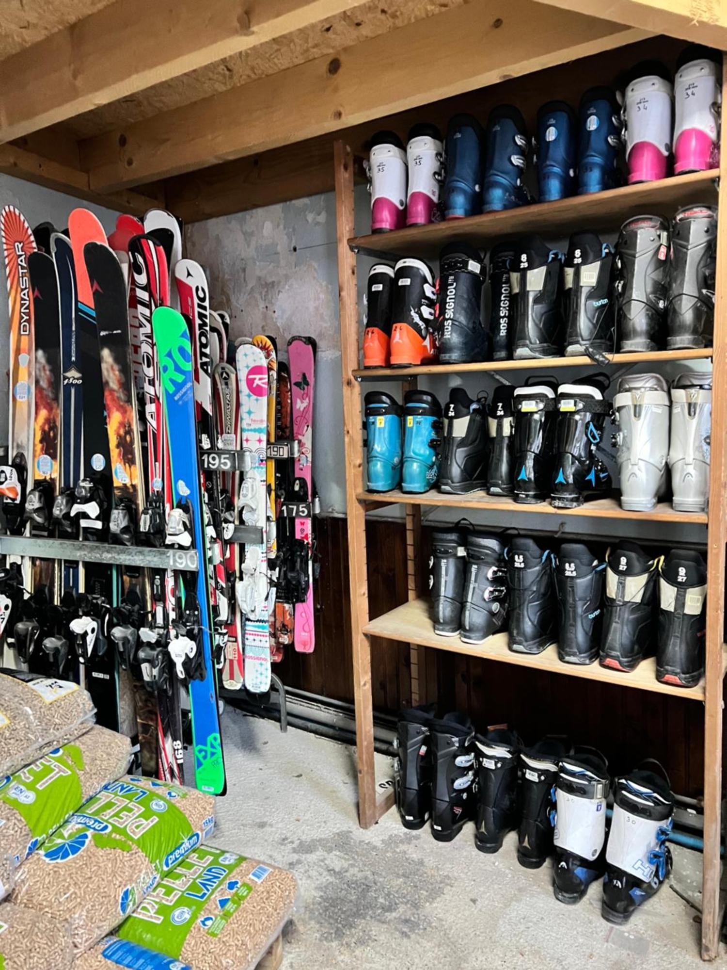 L'Astazou "Pret Gracieux Du Materiel De Ski" Au Studio Luz-Saint-Sauveur Buitenkant foto